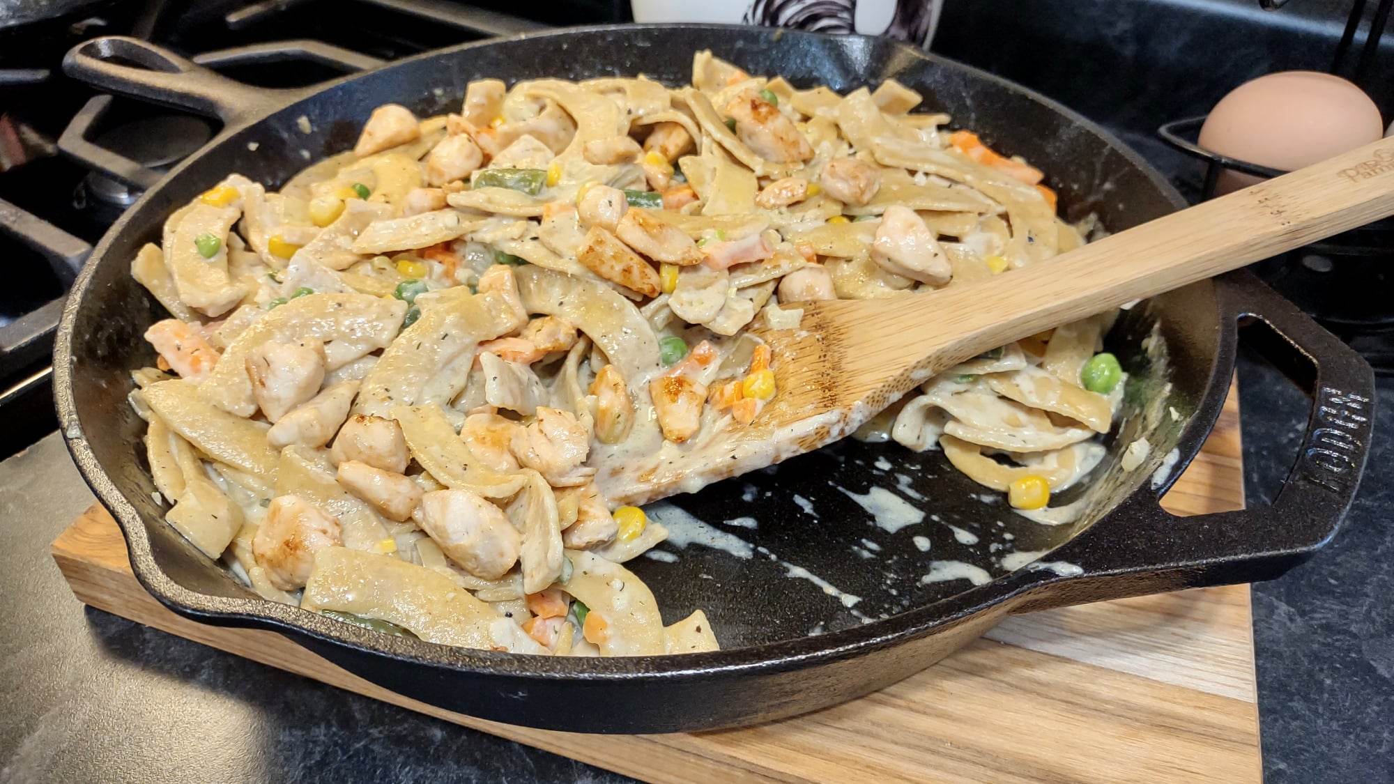 chicken pot pie skillet recipe made in cast iron skillet
